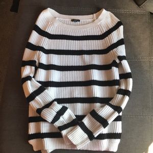 Long sleeve express sweater